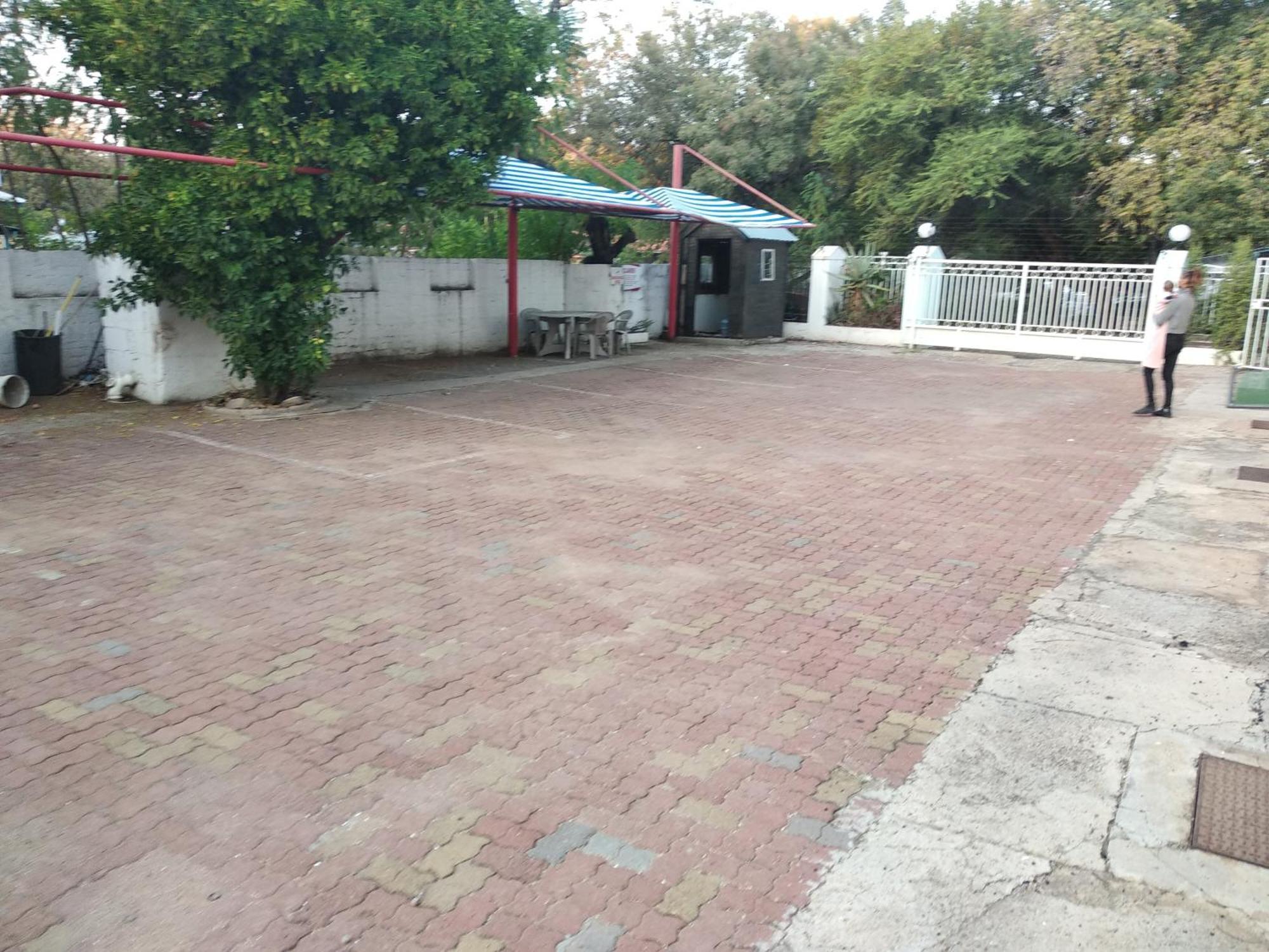 Brackendene Lodge Gaborone Exterior photo